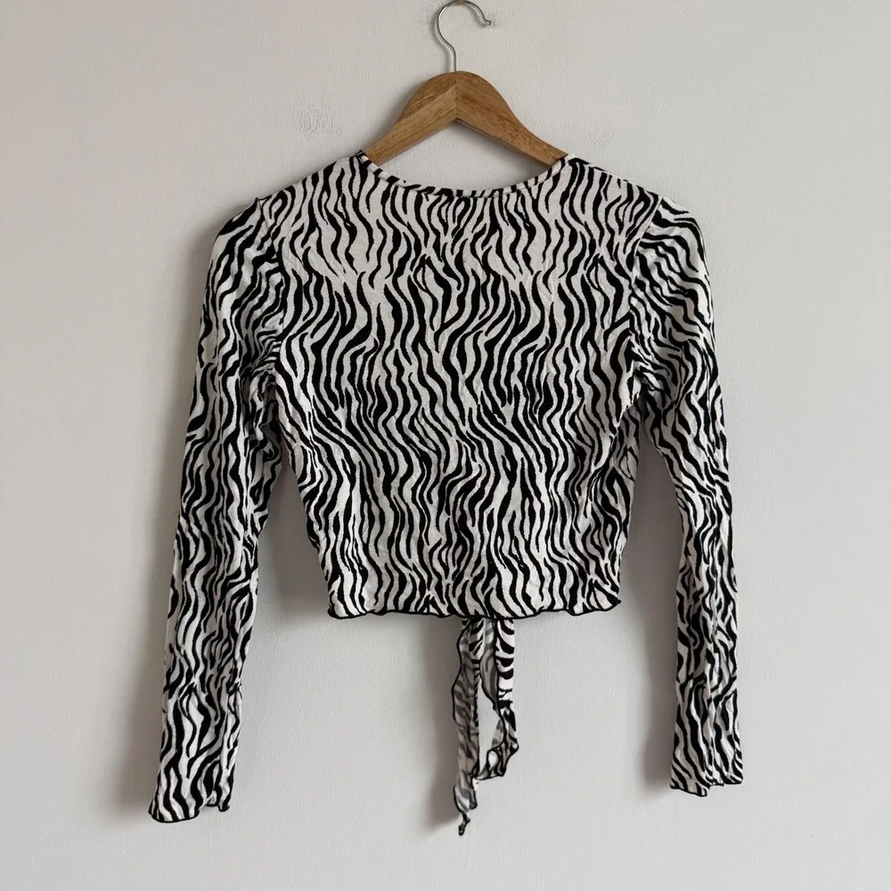 Vintage Y2K Faith‎ Zebra Print Tie Front Long Sleeve Shrug - Picture 7 of 8